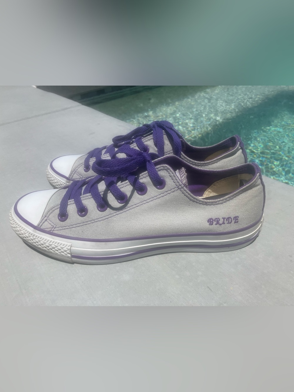 Converse Low Top Sneakers in Purple and light grey